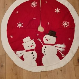 Christmas tree skirt